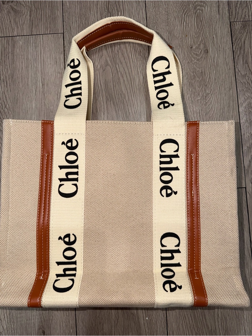 Woody Logo Printed Medium Tote Bag - Picture 2 of 8